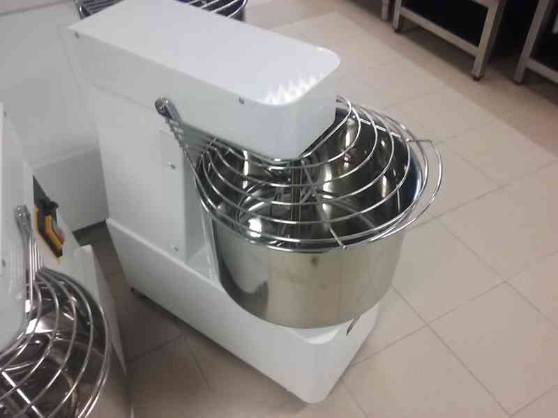 Pizza hnětač 22 L / 16 Kg - foto 3