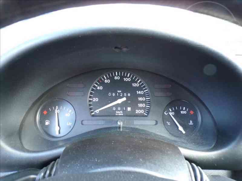 Opel Corsa 1,2 16V EKO POPLATEK ZAPLACEN!!! - foto 6