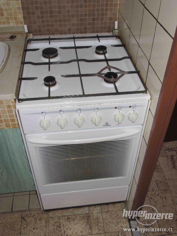Za odvoz daruji kombinovaný sporák - foto 1