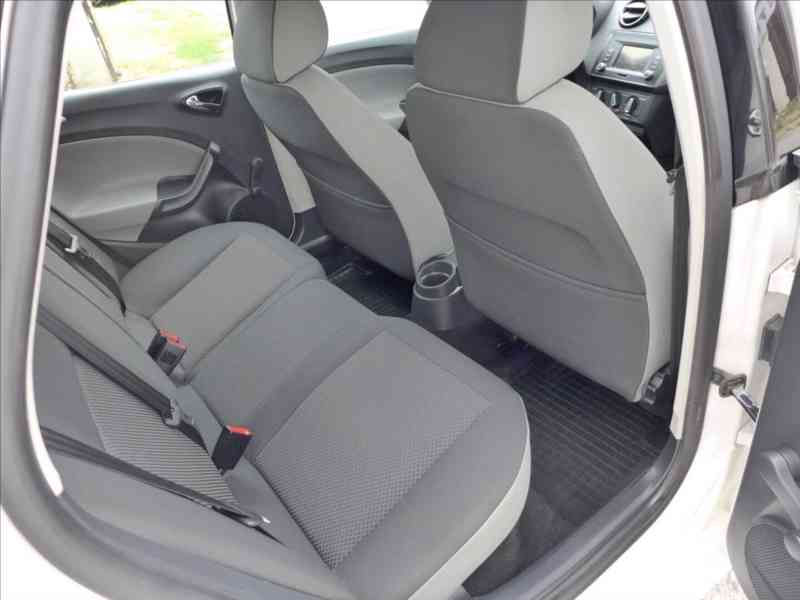Seat Ibiza 1,2 TSI KLIMA, 2X KOLA, 1.MAJ - foto 9