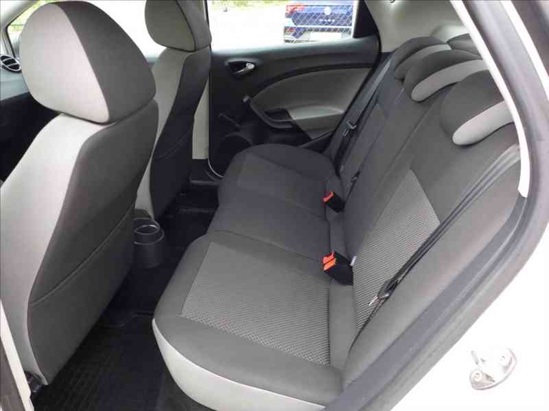 Seat Ibiza 1,2 TSI KLIMA, 2X KOLA, 1.MAJ - foto 6