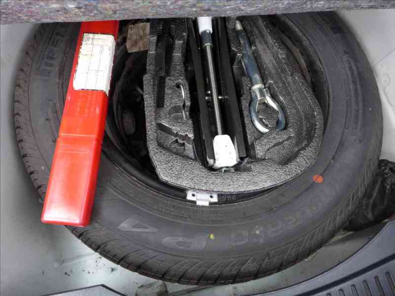 Seat Ibiza 1,2 TSI KLIMA, 2X KOLA, 1.MAJ - foto 8