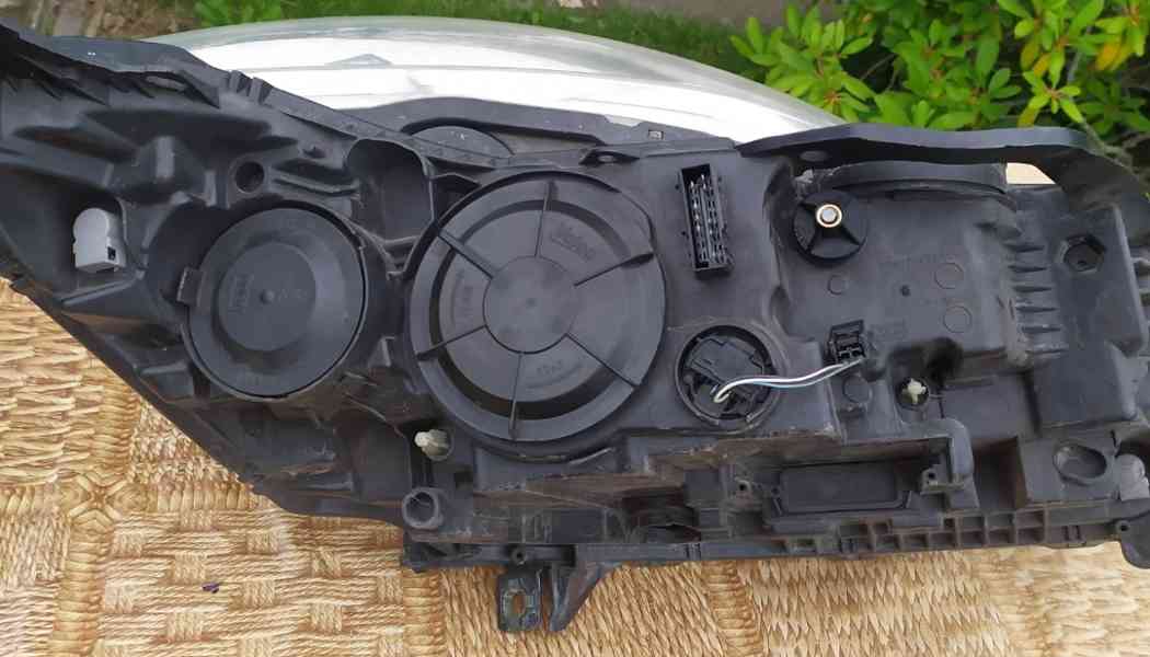 Světlomety CITROËN C5 X7 - foto 4