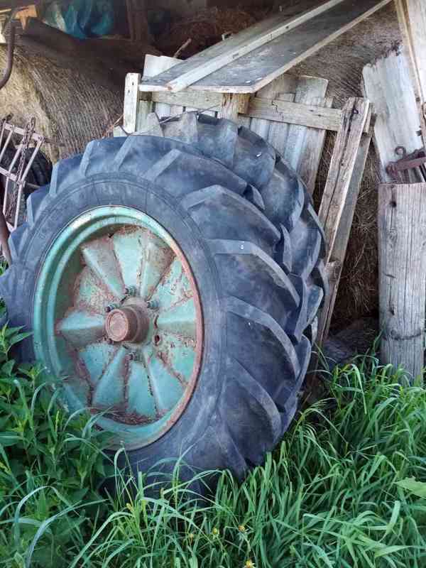 Kola na traktor  - foto 3