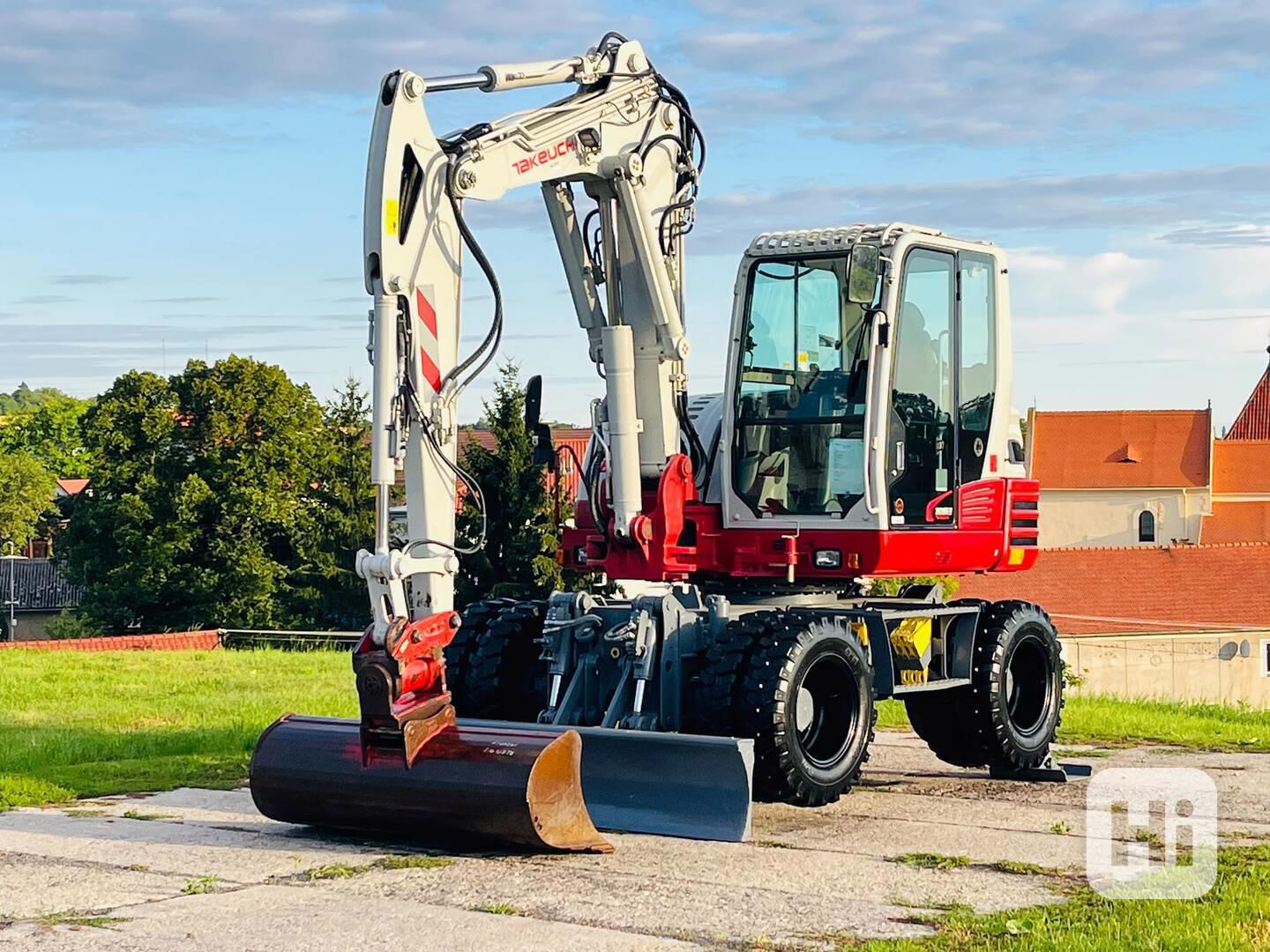 Kolové rypadlo Takeuchi TB295W (Možnost leasingu) - foto 1