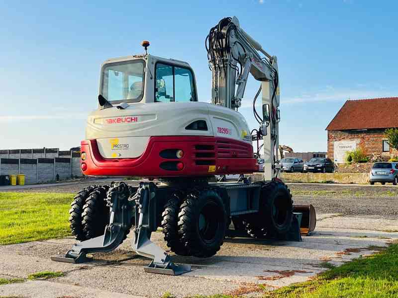 Kolové rypadlo Takeuchi TB295W (Možnost leasingu) - foto 4