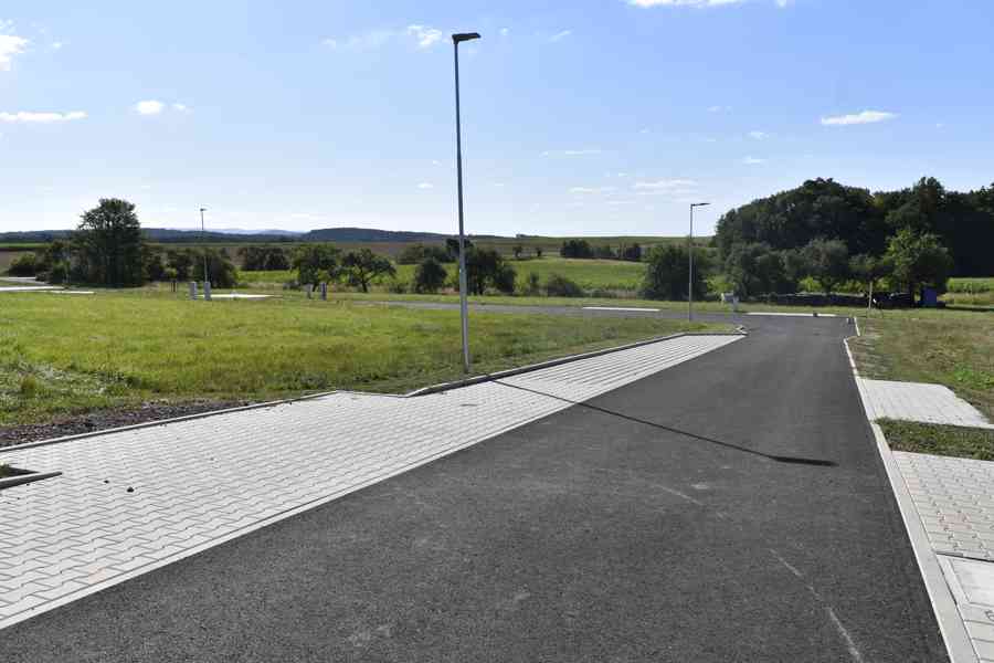 Žernov - stavební pozemek 1216 m2 - foto 2