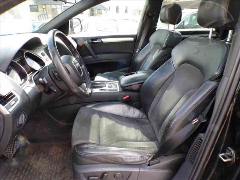 Audi Q7 3,0 TDI S-Line,7míst - foto 9