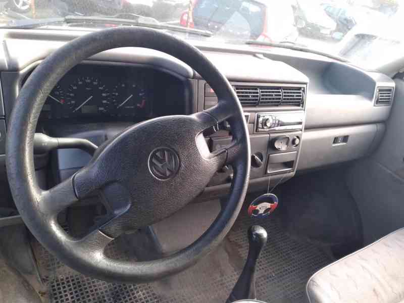 VOLKSWAGEN TRASNPORTÉR T4 2.5 TDI 6 MÍST - foto 12