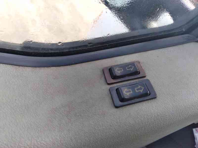VOLKSWAGEN TRASNPORTÉR T4 2.5 TDI 6 MÍST - foto 14