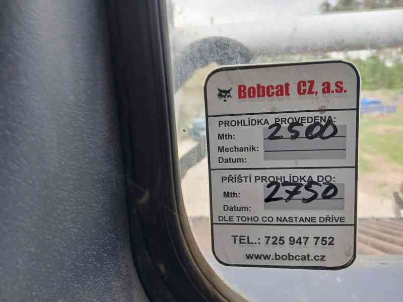 BOBCAT S530, smykem řízený kolový nakladač - foto 10