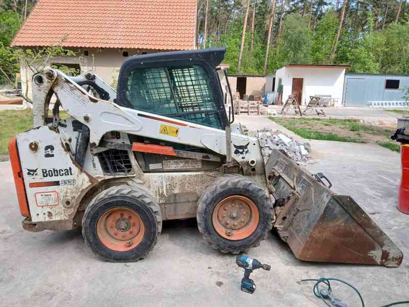 BOBCAT S530, smykem řízený kolový nakladač - foto 6
