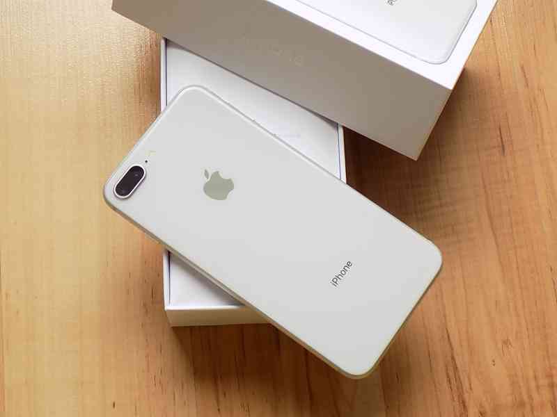 APPLE iPhone 8 PLUS 256GB Silver - TOP STAV - foto 6