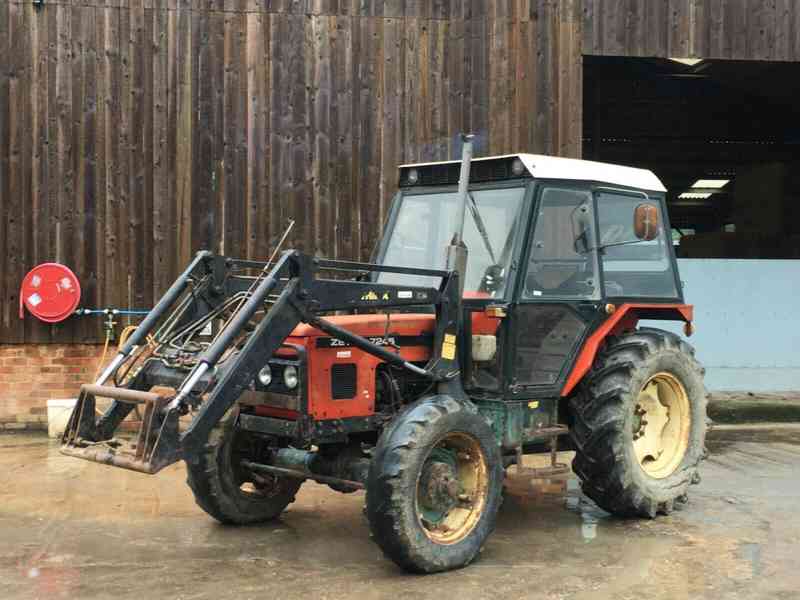 Traktor Zetor 7-245T Trima s čelním nakladačem a SPZ  - foto 2
