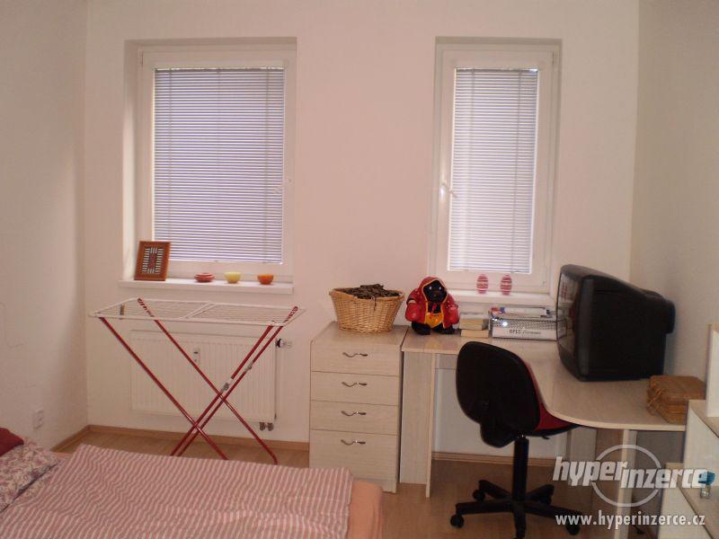Nabízíme k pronájmu byt 2+KK s 2 balkony v Plzni, U Ježíška - foto 6