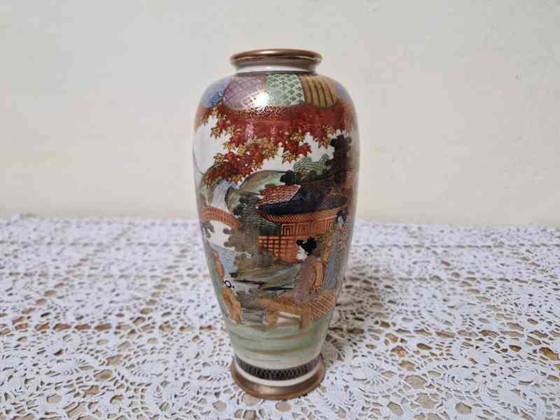 Bohatě zdobená zlacená Váza s Gejšami Satsuma Japonsko - foto 3