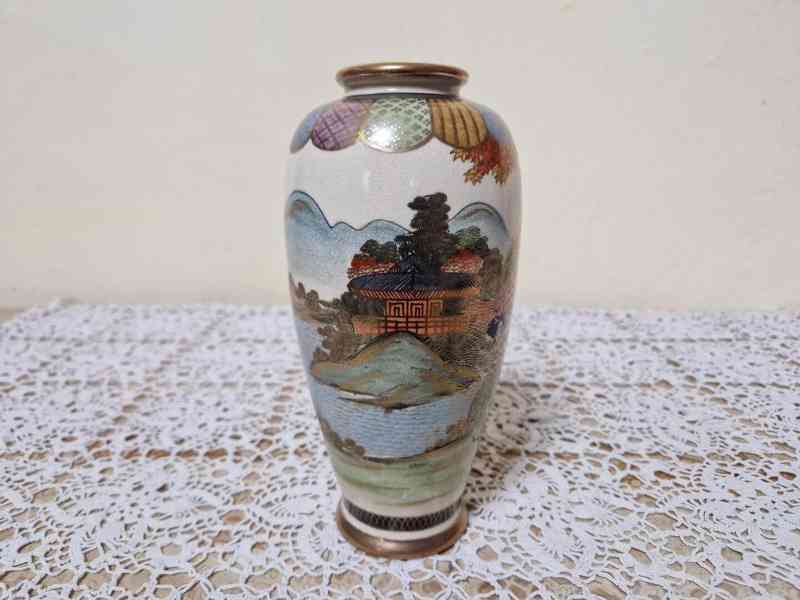 Bohatě zdobená zlacená Váza s Gejšami Satsuma Japonsko - foto 7