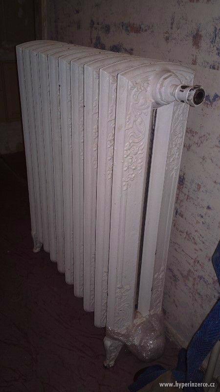 Staré litinové radiátory (na nožkách) - foto 2