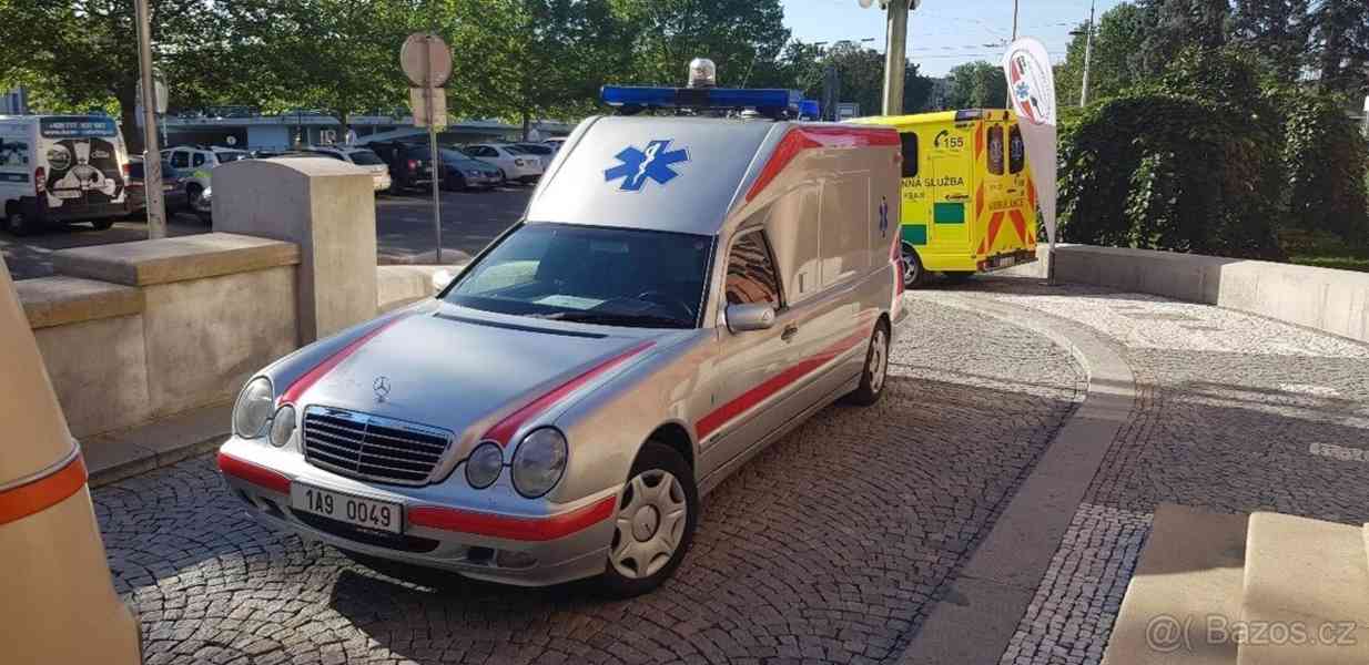 Mercedes-Benz 2,7   Prezidentský sanitní speciál - foto 5