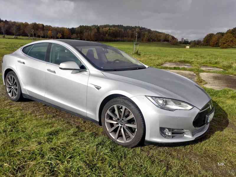 Tesla Model S P85 Signature (2013) - foto 1