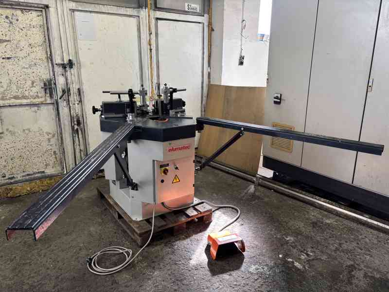 elumatec EP 124 Rohovací lis  - foto 2