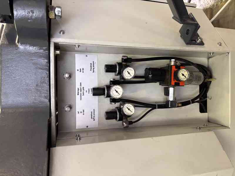 elumatec EP 124 Rohovací lis  - foto 8