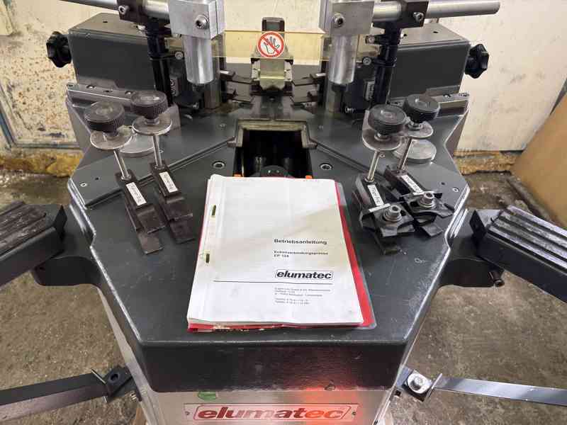 elumatec EP 124 Rohovací lis  - foto 11