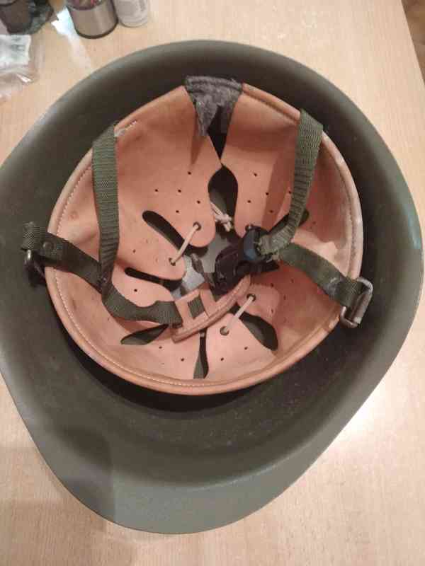 Prodám Vojenskou helmu vzor 53  - foto 2