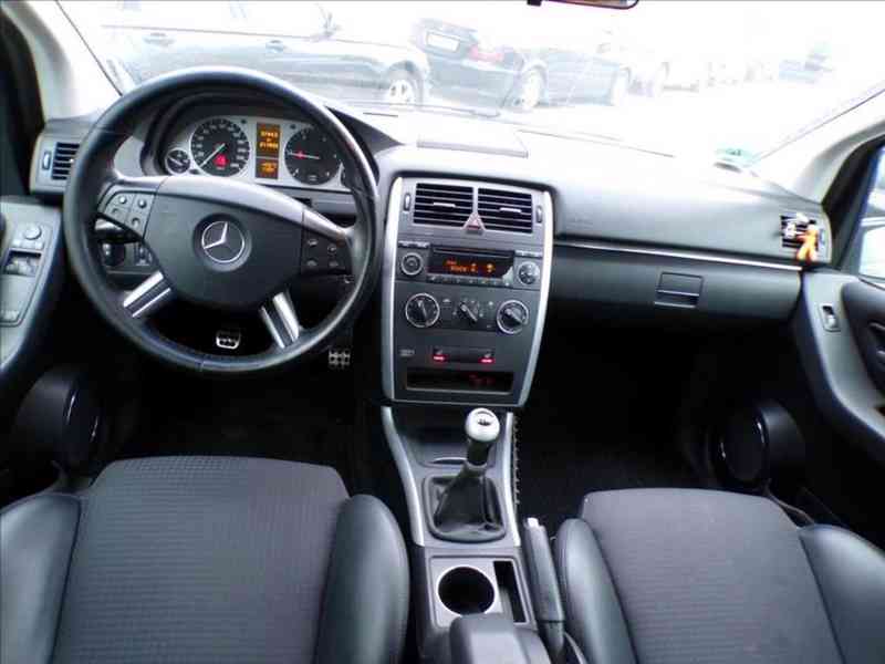 Mercedes-Benz 2,0 200CDI - foto 5