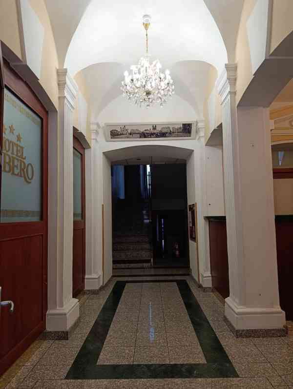 Pronájem komerčních prostor (63 m² a 92 m²), Praha 5 - Anděl - foto 3