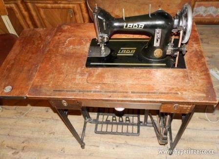 Šicí stroj LADA - foto 1