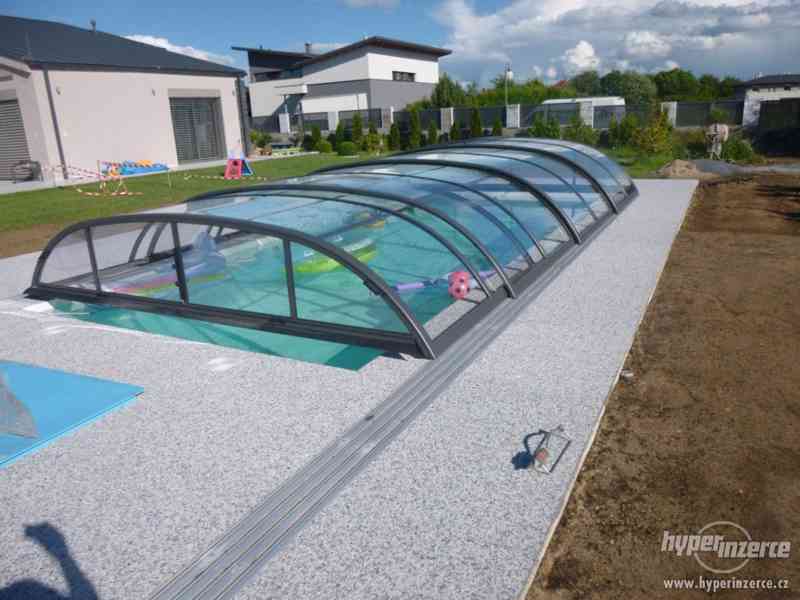 Zastřešení bazénu Antracit 740x360(390)x80 - foto 3