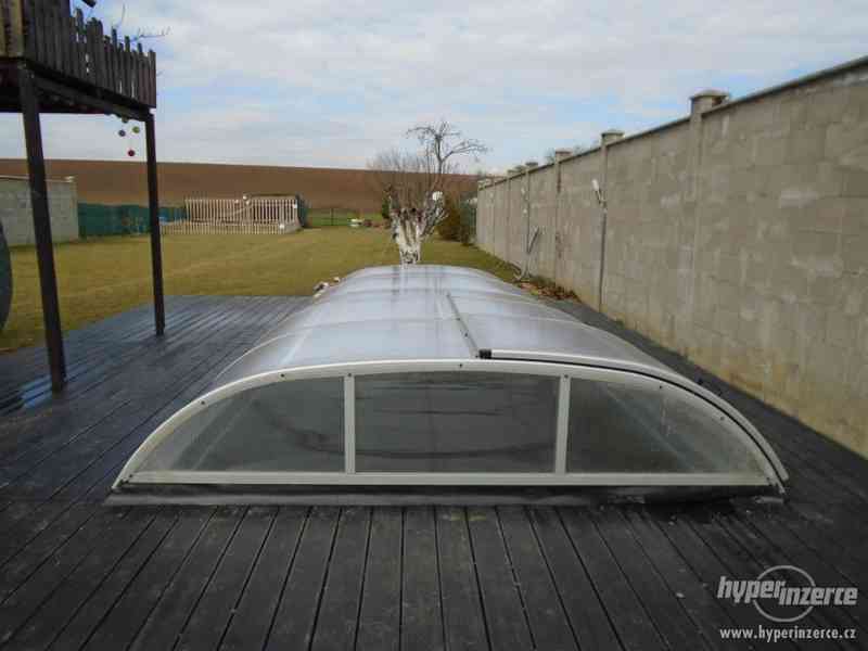 Zastřešení bazénu Antracit 740x360(390)x80 - foto 5