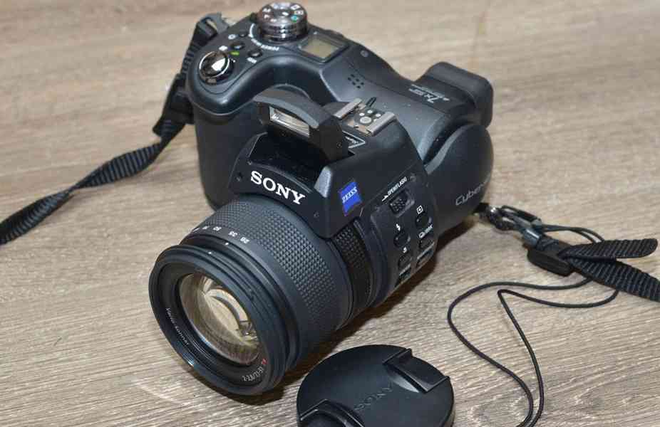 SONY Cyber-Shot DSC-F828 Prof.*8Mpix CCD*7x O.Zoom - foto 7