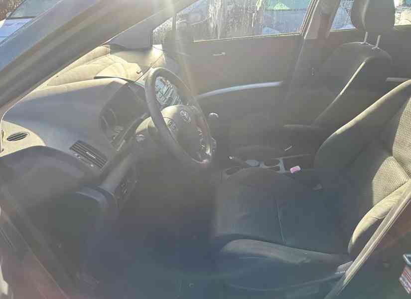 Toyota Corolla Verso 1.8i Executive benzín 95kw - foto 8