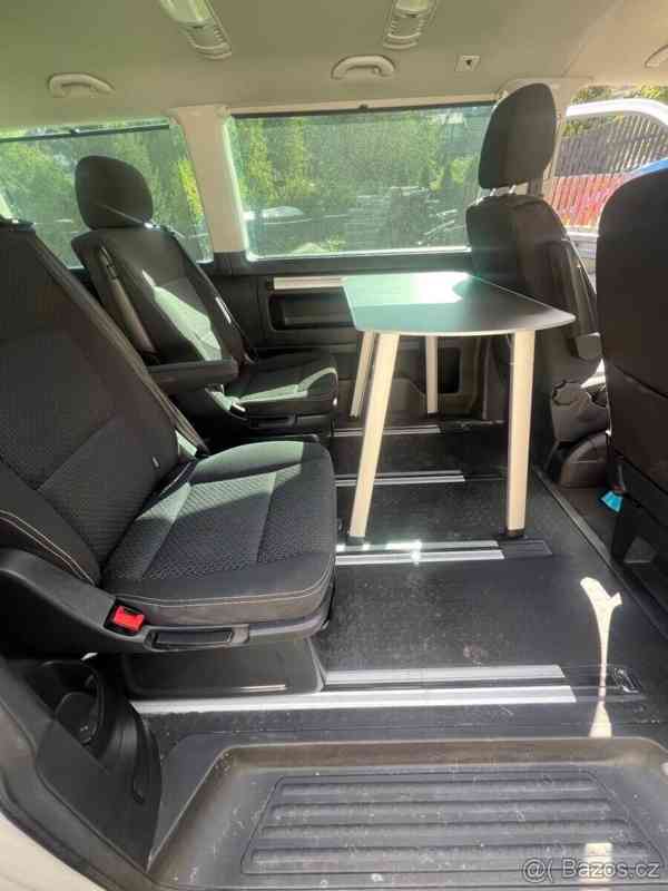 Volkswagen Multivan 2,0   TDI T6 /110KW/2019/MANUÁL - foto 6
