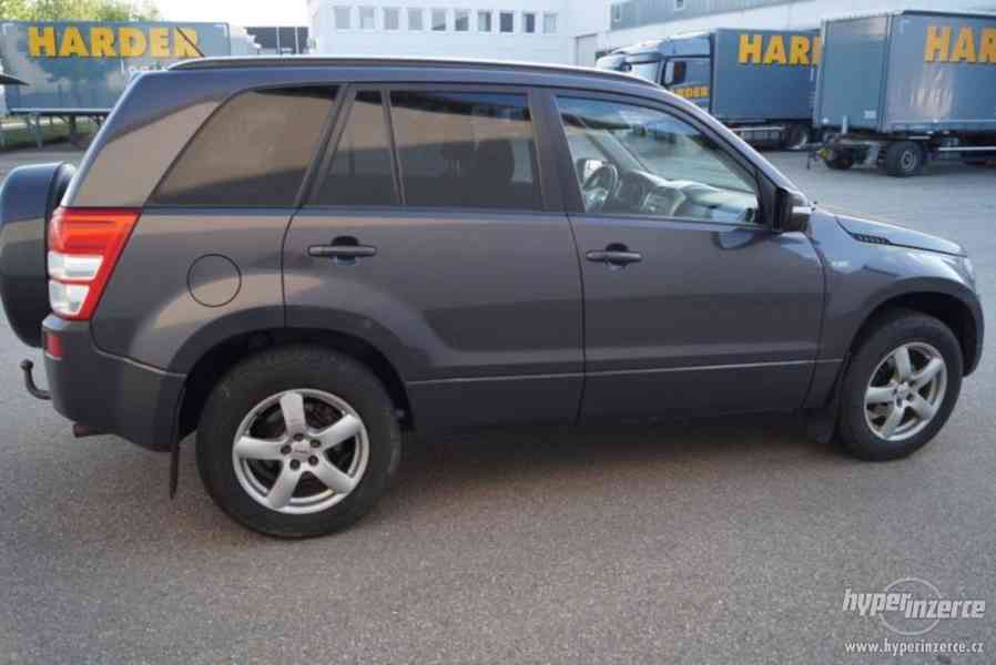 Suzuki Grand Vitara 2.4i 4x4 - foto 4