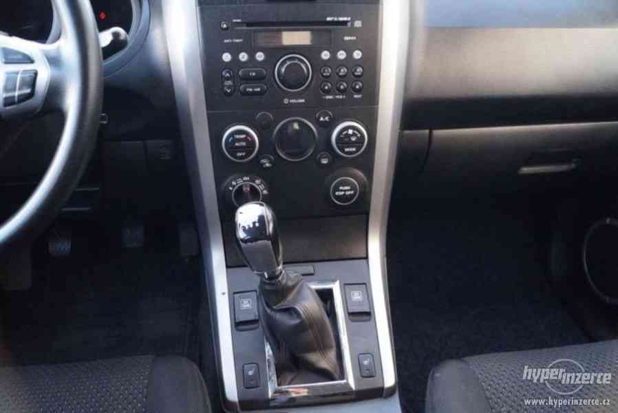 Suzuki Grand Vitara 2.4i 4x4 - foto 9