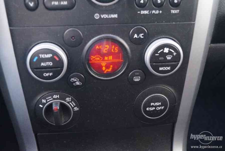 Suzuki Grand Vitara 2.4i 4x4 - foto 11