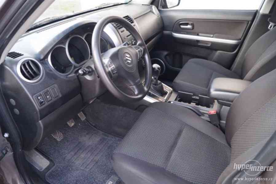 Suzuki Grand Vitara 2.4i 4x4 - foto 15