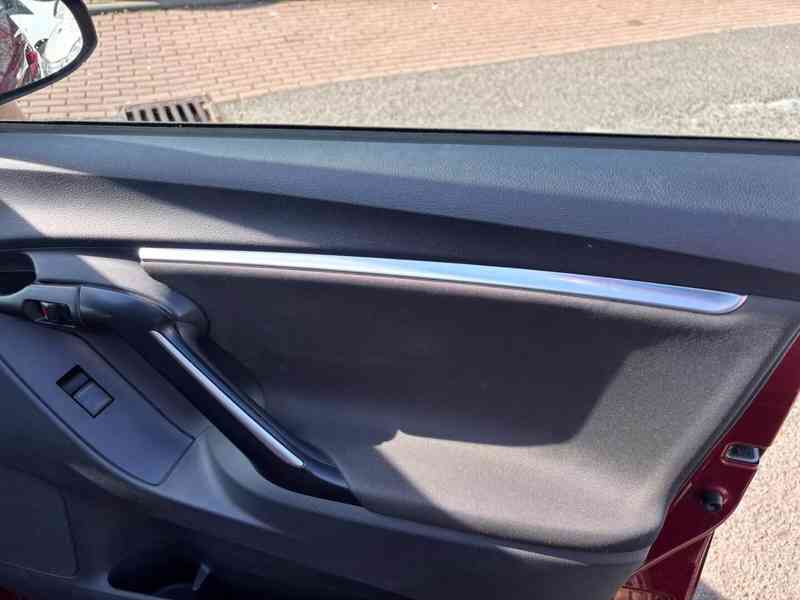 Toyota Verso 1,8i Edition-S+ benzín 108kw - foto 21