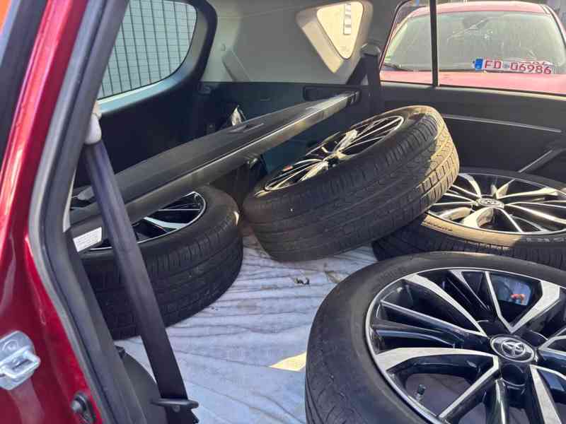 Toyota Verso 1,8i Edition-S+ benzín 108kw - foto 22