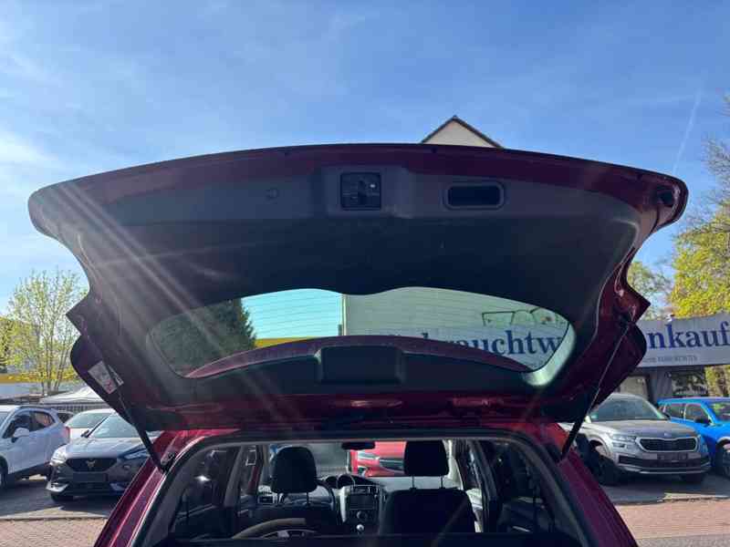 Toyota Verso 1,8i Edition-S+ benzín 108kw - foto 20