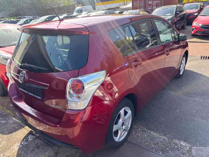 Toyota Verso 1,8i Edition-S+ benzín 108kw - foto 16