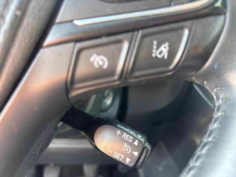 Toyota Verso 1,8i Edition-S+ benzín 108kw - foto 5