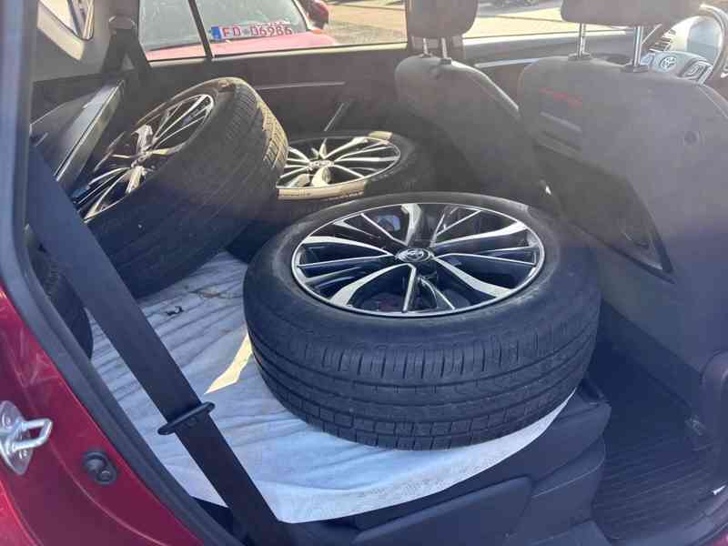 Toyota Verso 1,8i Edition-S+ benzín 108kw - foto 14