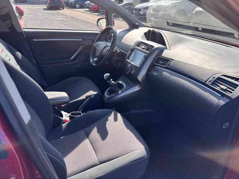 Toyota Verso 1,8i Edition-S+ benzín 108kw - foto 7