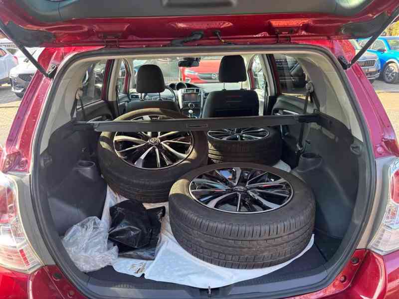 Toyota Verso 1,8i Edition-S+ benzín 108kw - foto 15