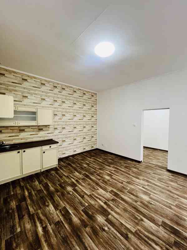 Moderní 2+kk v centru Teplic - Rokycanova, po rekonstrukci - foto 4