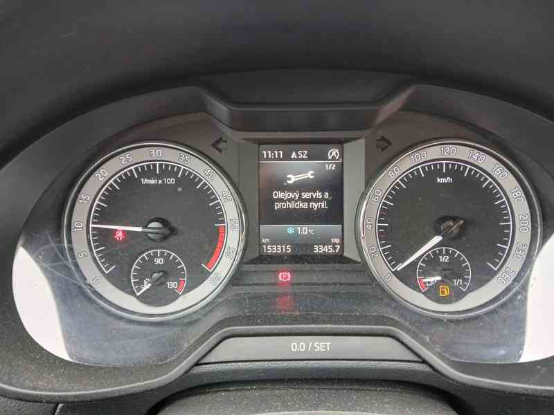 ŠKODA Octavia Combi Style 2,0 TDI 110 kW - foto 20